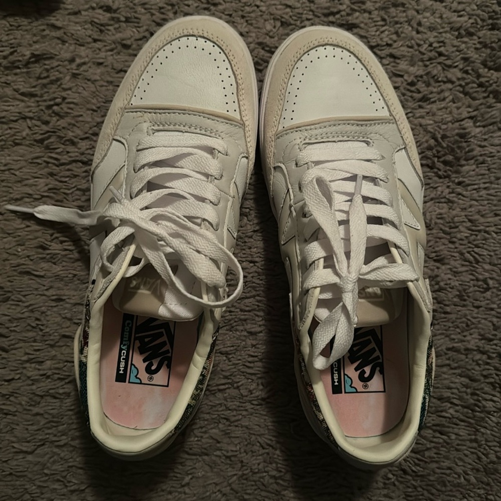 Vans lowland with floral design - size 9